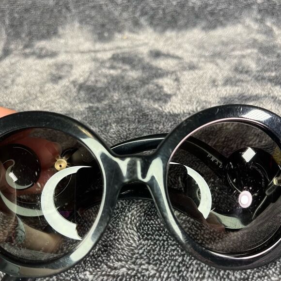 Prada woman’s sunglasses round frame made in Italy - Picture 6 of 6